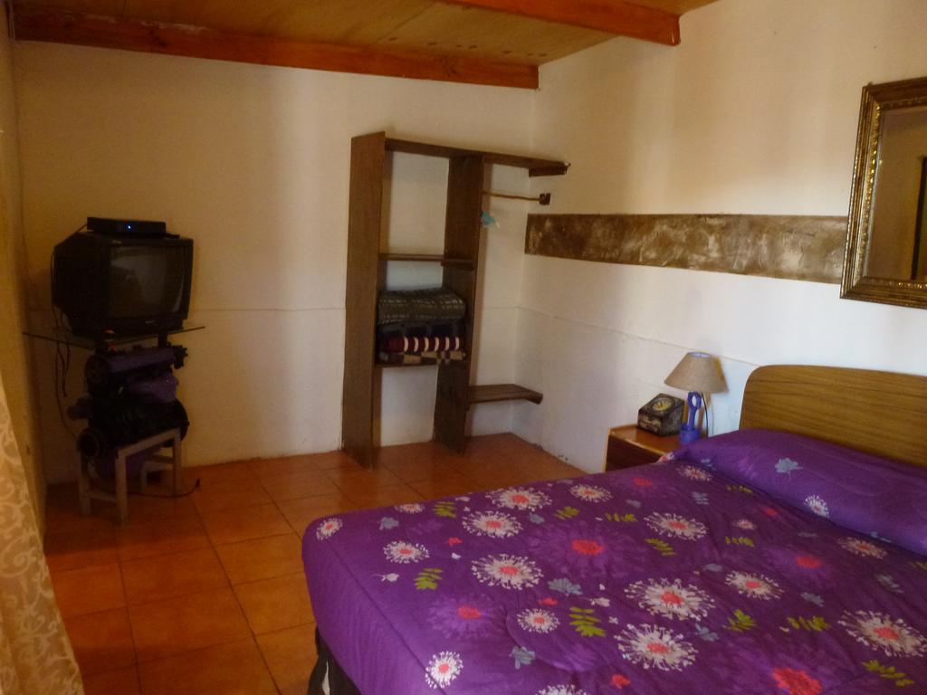 Hostel El Toconar ซานเปโดร เด อาตากามา ภายนอก รูปภาพ
